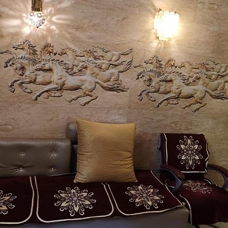 Hotel Oliver Мумбаи Экстерьер фото
