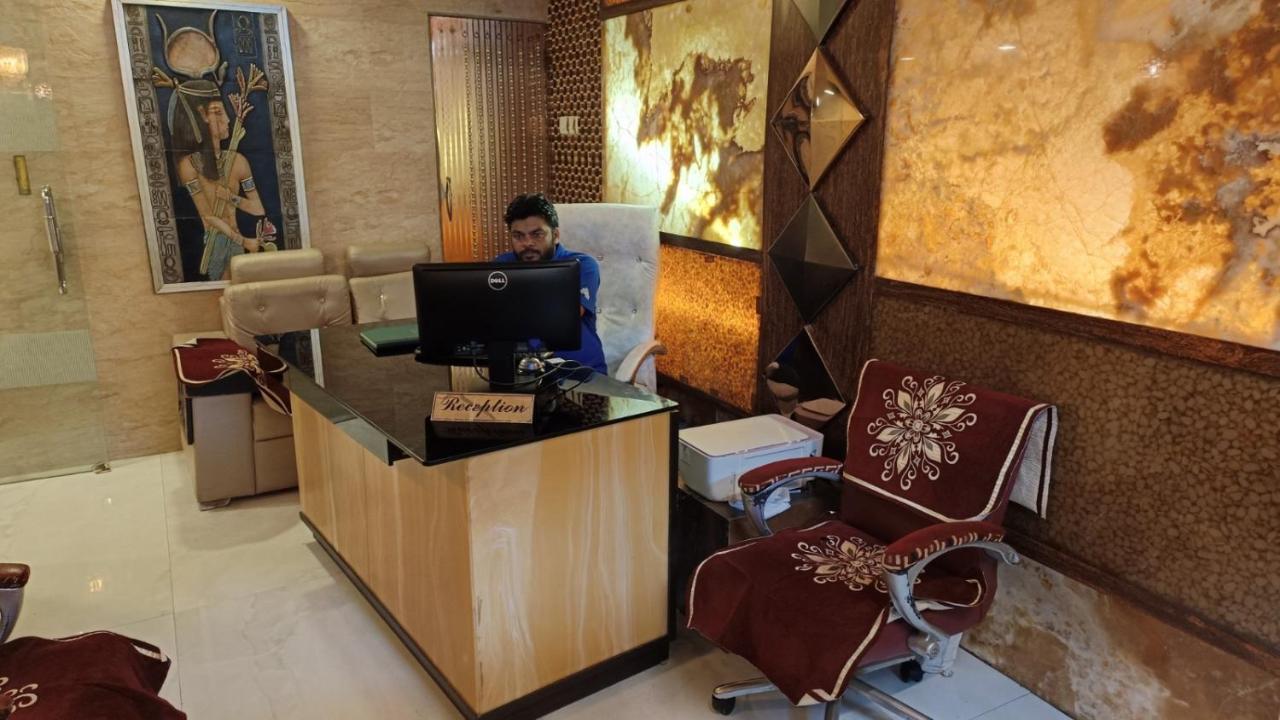 Hotel Oliver Мумбаи Экстерьер фото