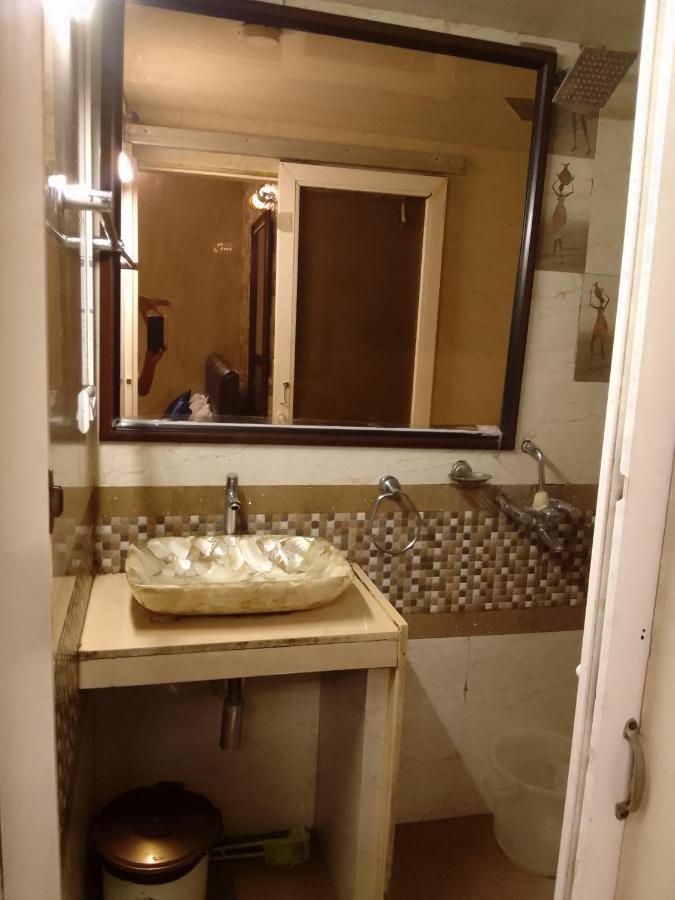 Hotel Oliver Мумбаи Экстерьер фото